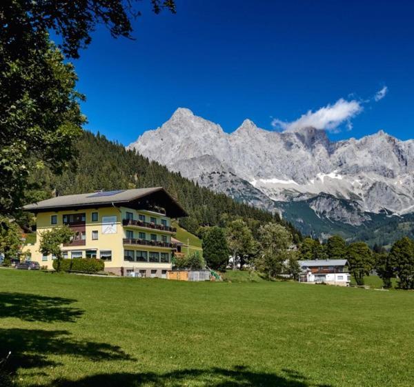 Hotel Bergglueck Filzmoos Bagian luar foto