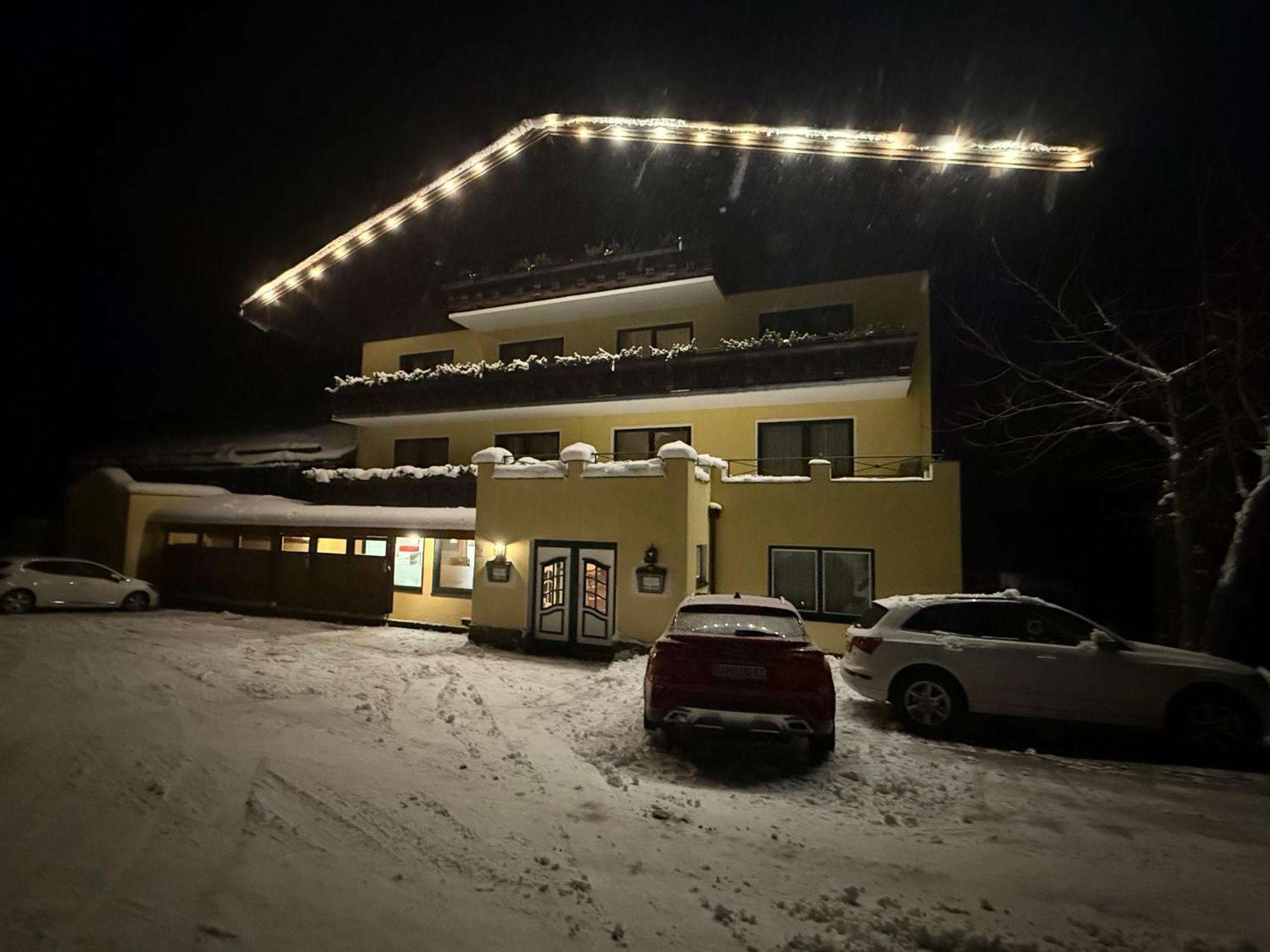 Hotel Bergglueck Filzmoos Bagian luar foto